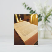 Carte Postale La Bible (Debout devant)