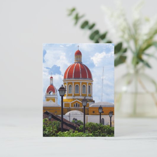 Carte Postale la cathédrale grenada (Debout devant)