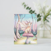 Carte Postale La chèvre magique est assise sur un champignon dan (Debout devant)