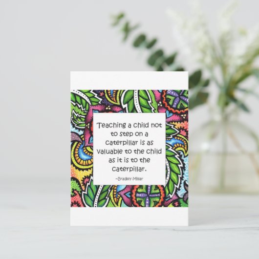 Carte Postale La compassion est enseignée (Debout devant)