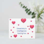 Carte Postale La créativité est l'intelligence s'amuser (Debout devant)