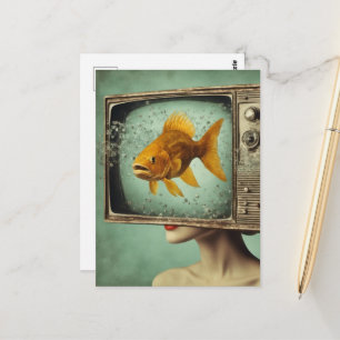 Carte Postale La Dame avec une tête de téléviseur à poisson roug