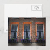 Carte Postale La fleur de fenêtre de Londres enferme dans une (Devant / Derrière)
