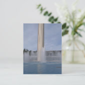 Carte Postale la fontaine (Debout devant)