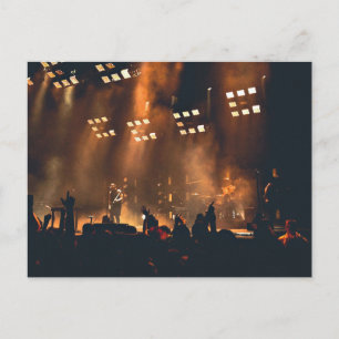 Carte Postale La foule aime le concert de musique