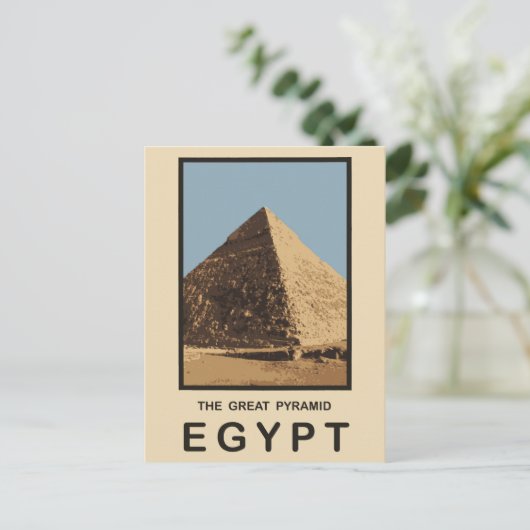 Carte Postale La Grande Pyramide égyptienne (Debout devant)