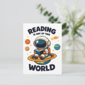 Carte Postale La lecture est hors de ce monde (Debout devant)