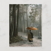 Carte Postale La lumière passe au-delà tandis que le moine desce (Devant)