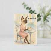 Carte Postale La maman de chat boit du café (Debout devant)
