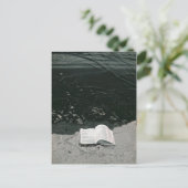 Carte Postale La Plage Parfaite À Lire (Debout devant)