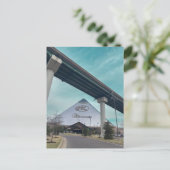 Carte Postale La pyramide Bass Pro Shops Memphis (Debout devant)