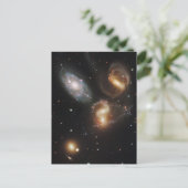 Carte Postale La quintette de Stephan : Une épave galaxie galact (Debout devant)