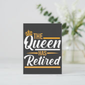 Carte Postale La Reine est Retraitée Femme Drôle Pensionnaire (Debout devant)