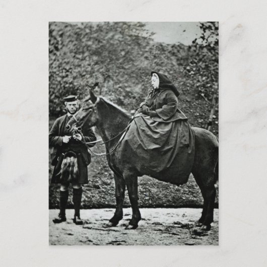Carte Postale La reine Victoria à cheval à Balmoral, 1863 (Devant)