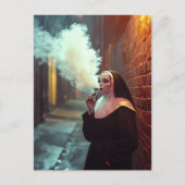 Carte Postale La religieuse fumeuse (Devant)