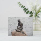 Carte Postale La statue de la petite sirène Copenhague Danemark (Debout devant)