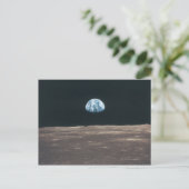 Carte Postale La Terre vue de la Lune (Debout devant)