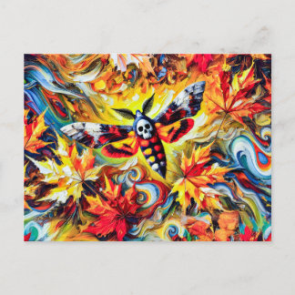 Carte Postale La tête de la mort avec des feuilles d'automne dan