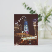 Carte Postale La tour de la liberté (Debout devant)