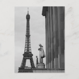 Carte Postale La tour Eiffel est un treillis en fer du XIXe sièc