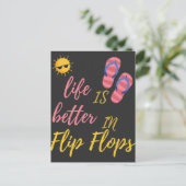 Carte Postale La Vie Drôle Est Mieux À Flip Flops Summer Beach (Debout devant)