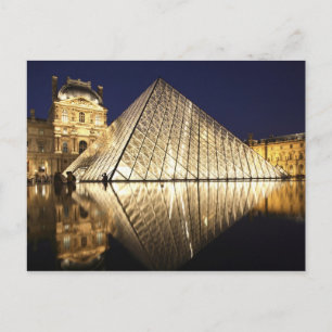 Carte Postale La vue nocturne de la Pyramide de verre du Musée d