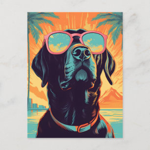 Carte Postale Labrador avec lunettes de soleil à la plage