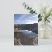 Carte Postale lac bleu (Debout devant)