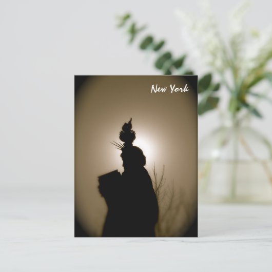Carte Postale Lady Liberty dans toute sa gloire (Debout devant)