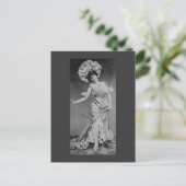 Carte Postale Lady Time (Debout devant)