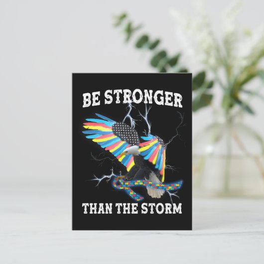 Carte Postale L'Aigle sensibilisation sur l'autisme Est Plus For (Debout devant)