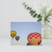 Carte Postale Lancement de montgolfières (Debout devant)