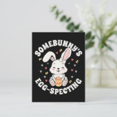 Carte Postale L'annonce de grossesse de Somebunnys "Egg-specting (Debout devant)