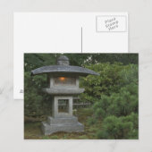Carte Postale lanterne en pierre éclairée dans le jardin japonai (Devant / Derrière)