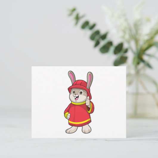 Carte Postale Lapin comme pompier avec casque (Debout devant)