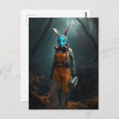 Carte Postale Lapin dans un masque à gaz bleu dans les bois (Devant / Derrière)