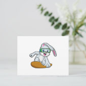 Carte Postale Lapin en tant que snowboardeur avec snowboard (Debout devant)