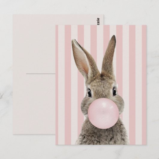 Carte Postale Lapin soufflant du bubble gum avec des rayures de (Devant / Derrière)