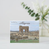 Carte Postale L'arc de Trajan dans les ruines de Timgad Algérie (Debout devant)