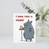 Carte Postale le bar propose une bière, personnalisable (Debout devant)