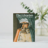 Carte postale : Le bibliothécaire (Debout devant)