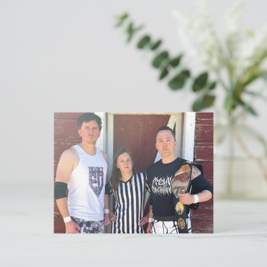 Carte Postale Le Brawl Barnyard - Deaded vs Mean Machine (Debout devant)