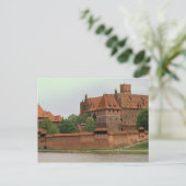 Carte Postale Le château de Malbork (Debout devant)