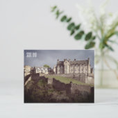 Carte Postale le château d'edinburgh écossaise (Debout devant)