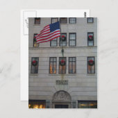 Carte Postale Le drapeau américain vole fièrement au NYC de Berg (Devant / Derrière)