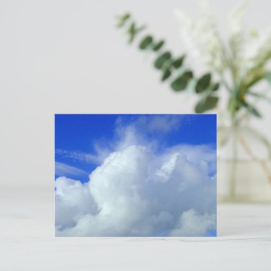 Carte Postale Le jaune bleu (Debout devant)