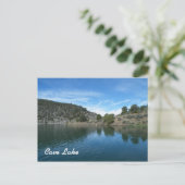 Carte Postale Le lac Cave (Debout devant)