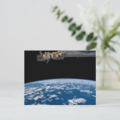 Carte Postale Le membre de la Terre, ou l'horizon (Debout devant)