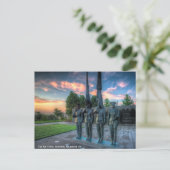 Carte Postale Le mémorial de la Force aérienne (Debout devant)