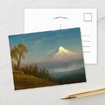 Carte Postale Le Mont St. Helens | Albert Bierstadt<br><div class="desc">Le mont St. Helens, Columbia River, Oregon (1889) par Albert Bierstadt est une représentation époustouflante de la beauté spectaculaire du Pacifique Nord-Ouest. Le tableau présente le mont St. Helens en hauteur dans l'arrière - plan, son pic enneigé brillant sous une lumière douce du soleil. La rivière Columbia serpente gracieusement dans...</div>